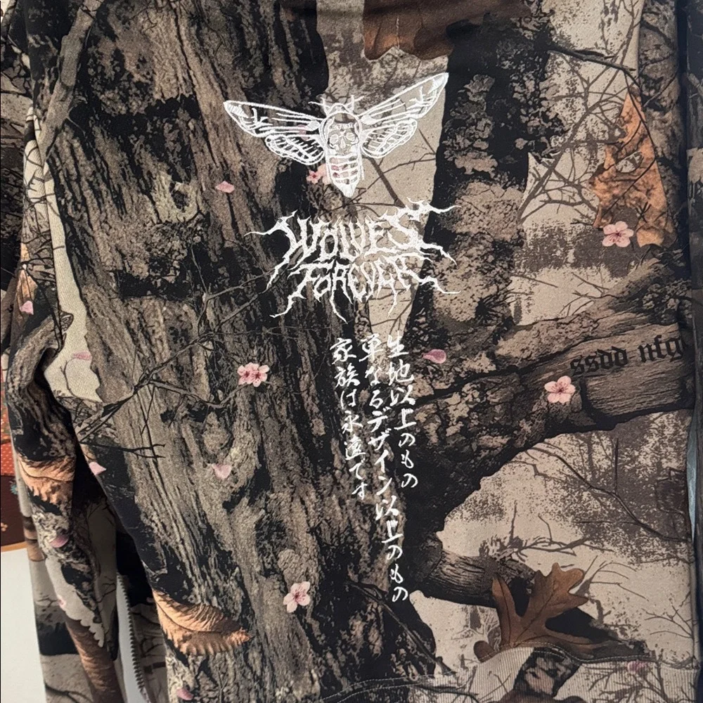 Darc Sport Moth Kanji Iris Cherry Blossom Woodland Camo Zip Up S NEW - Picture 6 of 7